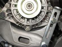 Quest alternator with Volvo mounting bracket