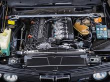 E28 M5 engine bay