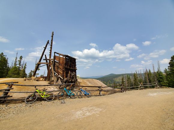 As an old mining town, a lot of old equipment and structures are still hanging around.