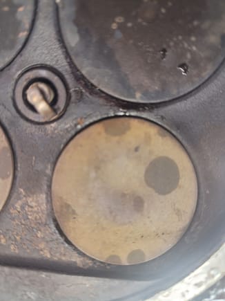 Unhappy exhaust valve