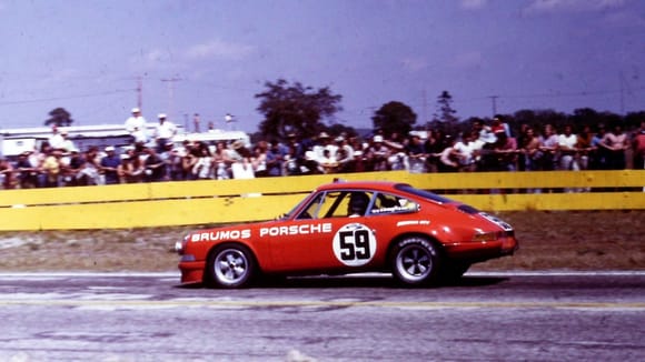 Porsche 911S, Drivers: Peter Gregg, Hurley Haywood 