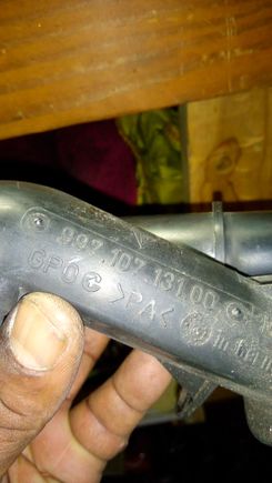 This is the part number for the oil filler tube. Be careful as this tube is longer than the one for X51 engines.