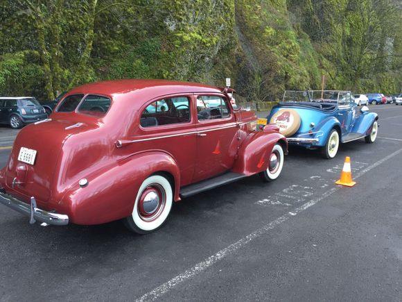 Classic car parade at Multnomah Falls
