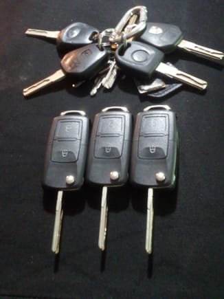 have the key cut to match your working key (my locksmith charged me 20 bucks each 60 bucks for 3)
