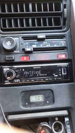 The blaupunkt bremen has the right finish but the kenwood is 25 % of the price from the blau