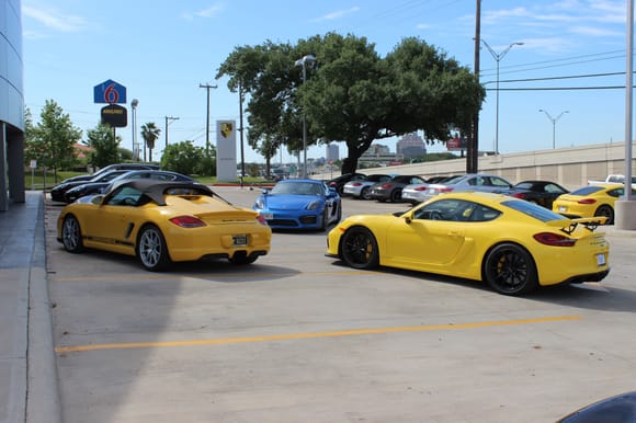 Sapphire Blue and Racing Yellow GT4s with Speed Yellow and Aqua Blue Spyders