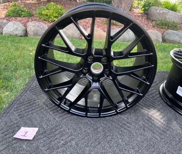 Wheels and Tires/Axles - OEM 20" Staggered RS Spyder Wheel Set from Macan GTS with TPMS in Satin Black - Used - 0  All Models - Chicago, IL 60622, United States