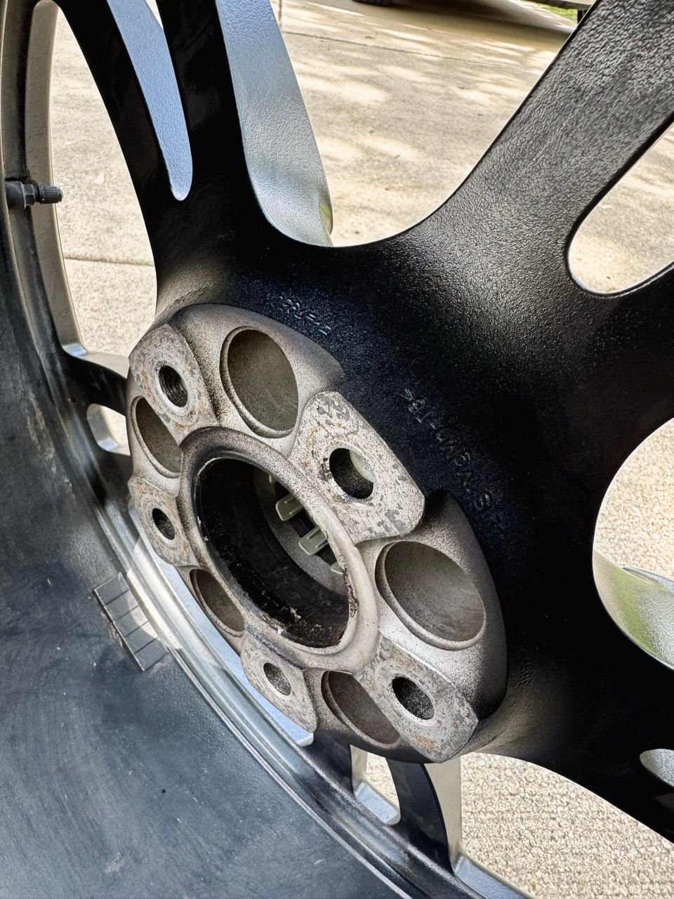 Wheels and Tires/Axles - OEM Porsche Cayenne 21×10 Wheel Set with Tires - Used - All Years  All Models - Northbrook, IL 60062, United States