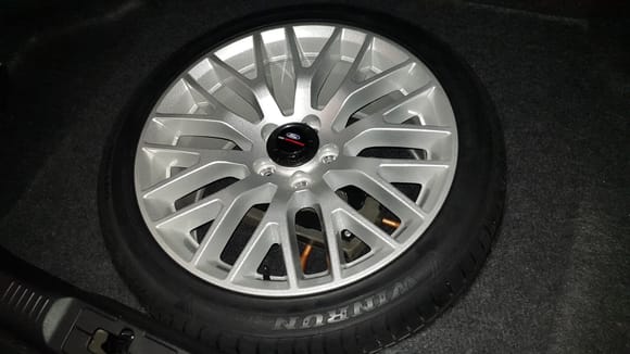 Ford Performance Alloy Wheel & tyre