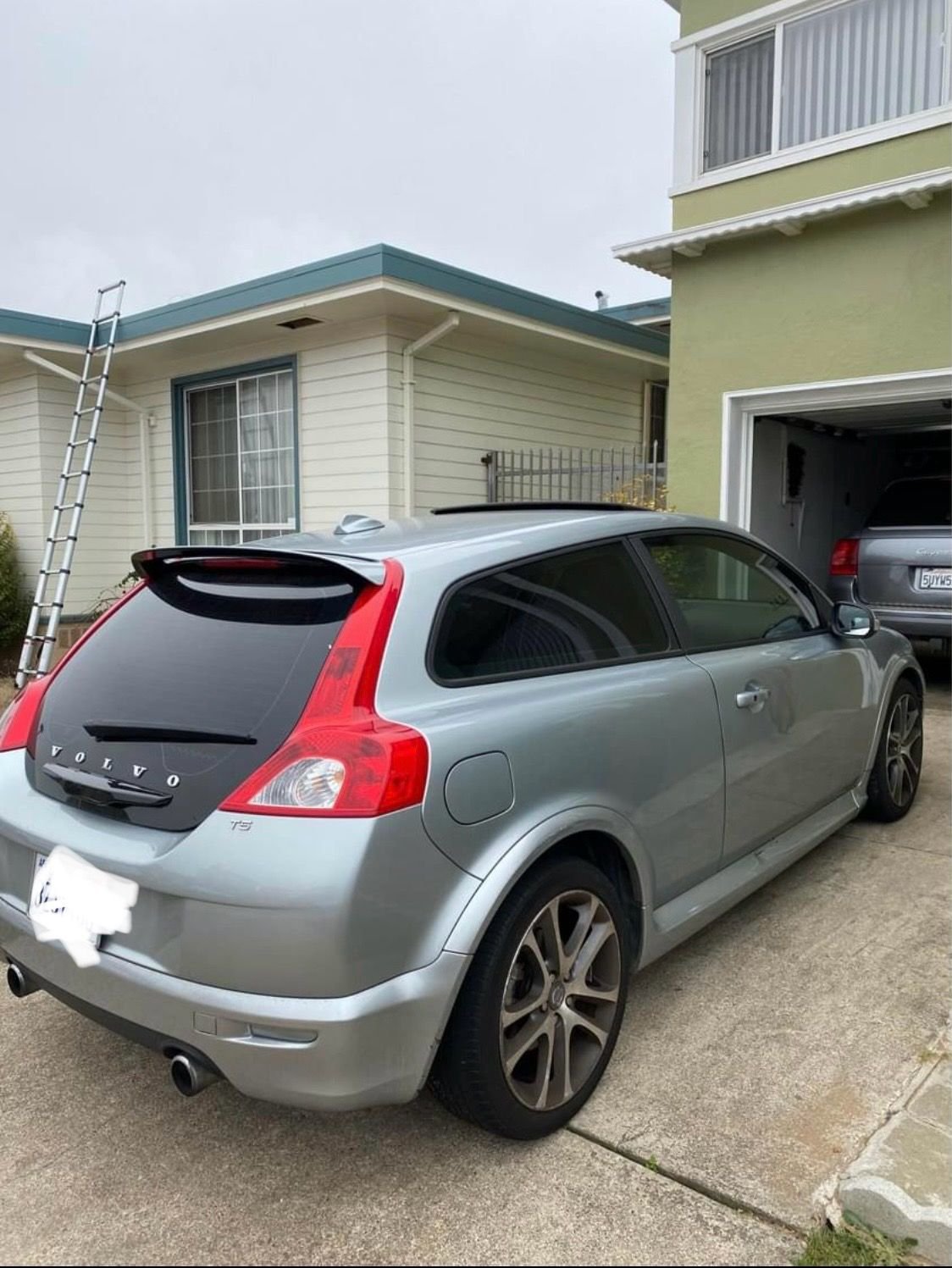 2009 Volvo C30 - 2009 C30 T5 R Design $7,500 OBO - Used - San Francisco, CA 94124, United States