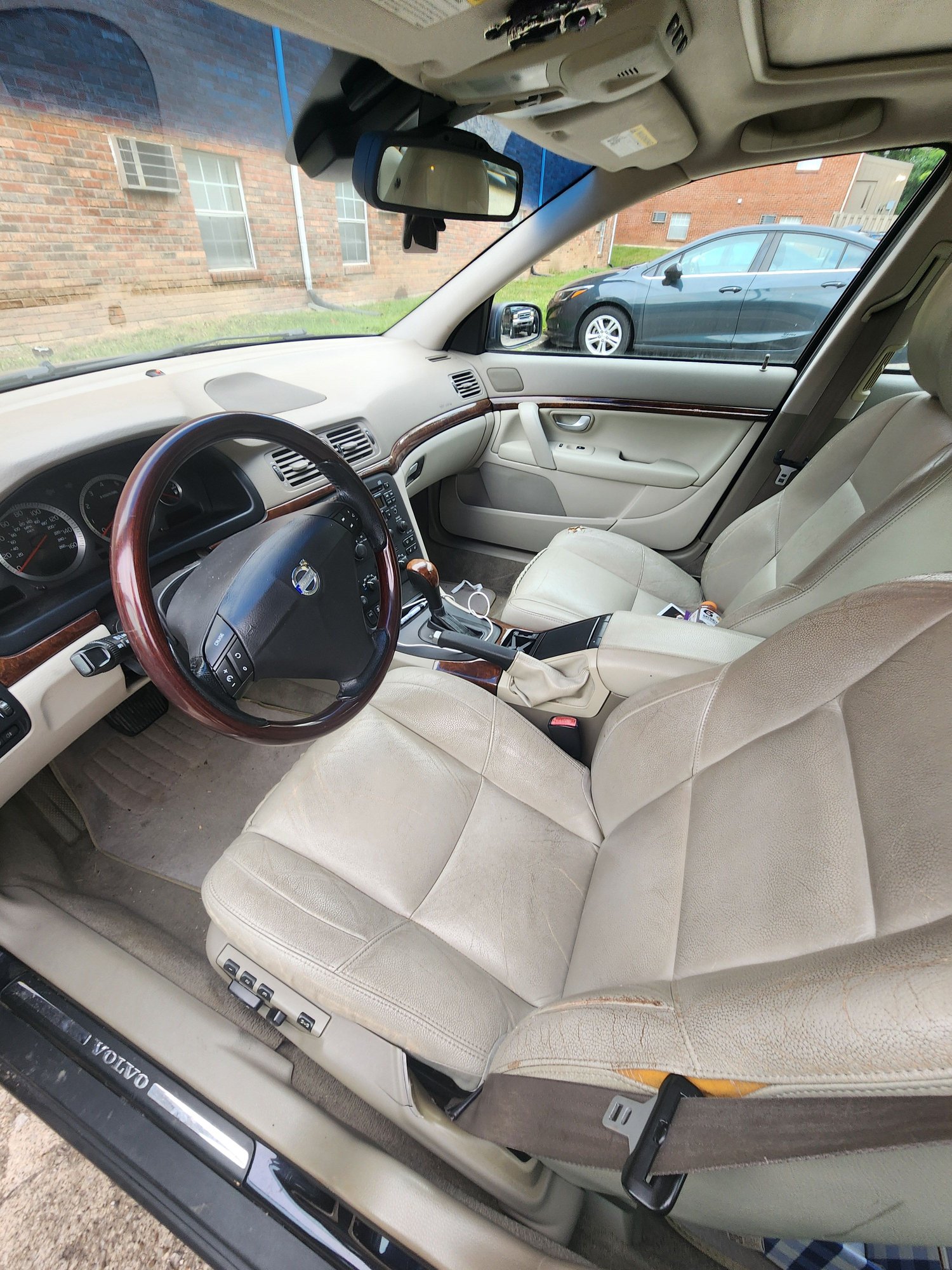 2006 Volvo S80 - 06 Volvo S80 - Good shape, needs fuel pump likely - Used - VIN YV1TS592661439371 - 190,727 Miles - 5 cyl - 2WD - Automatic - Sedan - Blue - Lexington, KY 40508, United States