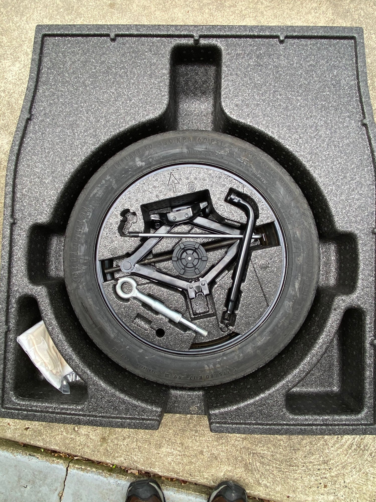 Wheels and Tires/Axles - Spare Tire Kit - Used - 2015 to 2018 Volvo S60 - Abington, PA 19001, United States