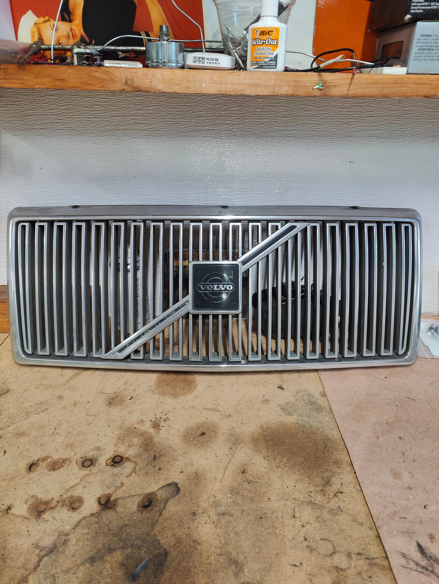 Exterior Body Parts - 960 waterfall grill - Used - 1993 to 1994 Volvo 960 - Broad Brook, CT 06016, United States