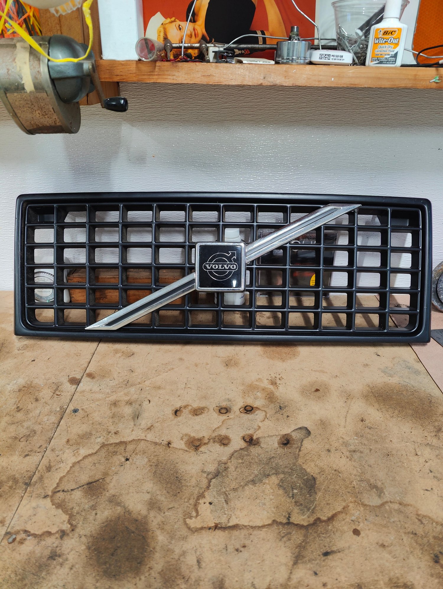 Exterior Body Parts - Rare eggcrate grill - Used - 1986 to 1990 Volvo 740 - Broad Brook, CT 06016, United States