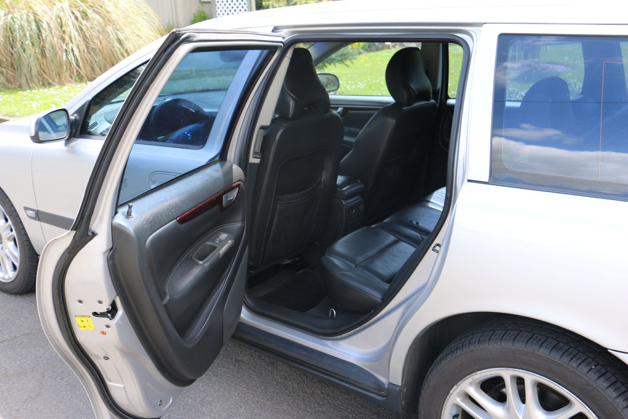 2001 Volvo V70 - 2001 volvo v70 t5 station wagon, new transmission, excellent condition - Used - Eugene, OR 97405, United States