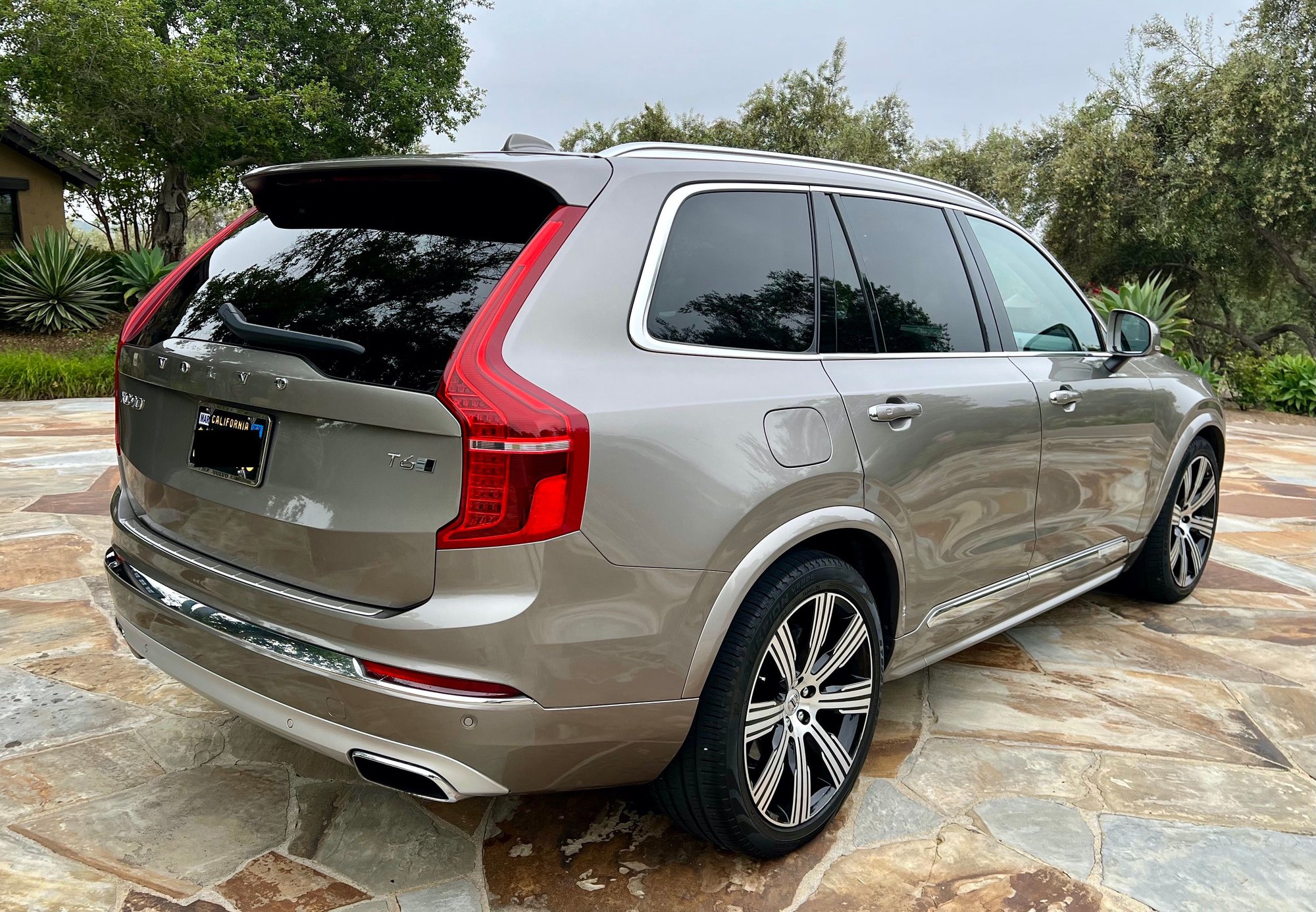 2020 Volvo XC90 - 2020 Volvo XC90 T6 Inscription 6 Passenger 28K Miles Original Owner Meticulously Main - Used - VIN YV4A221L0L1565685 - 29,000 Miles - 4 cyl - AWD - Automatic - SUV - Gray - San Diego, CA 92127, United States