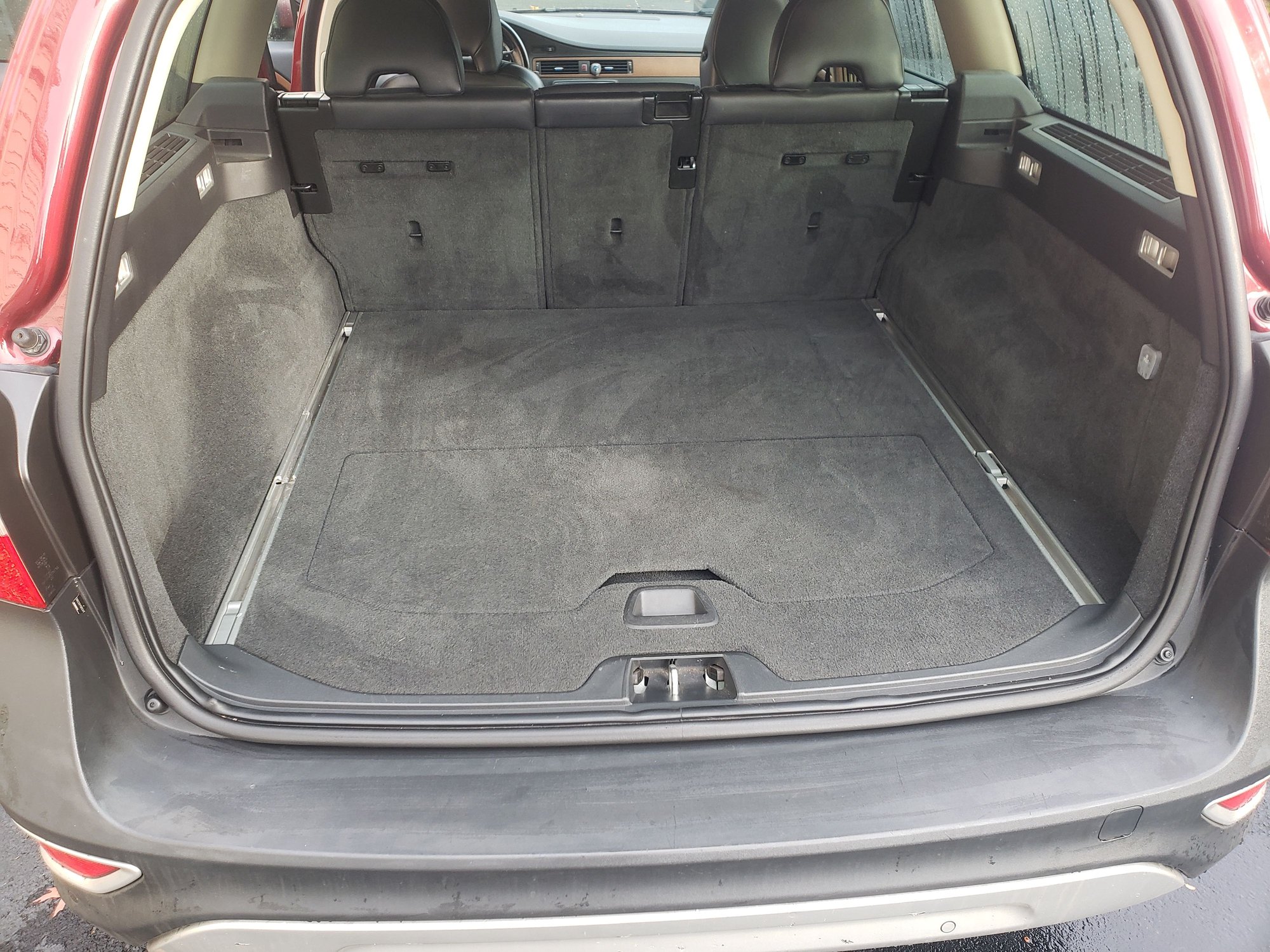 2009 Volvo XC70 - 2009 Volvo XC70 3.2 $2,500 Needs Differential - Used - VIN yv4bz982291065316 - 216,500 Miles - 6 cyl - AWD - Automatic - Wagon - Red - Paramus, NJ 07652, United States