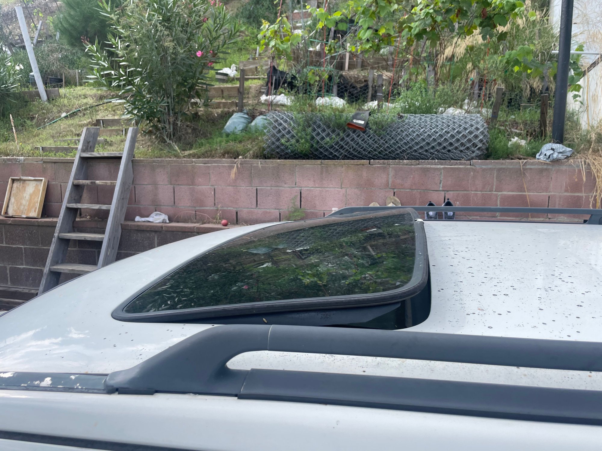 1995 Volvo 850 - 1995 Volvo 850 turbo white 200k miles - Used - VIN YV1LW5714S2089306 - 212,500 Miles - Automatic - Wagon - White - Los Angeles, CA 90008, United States