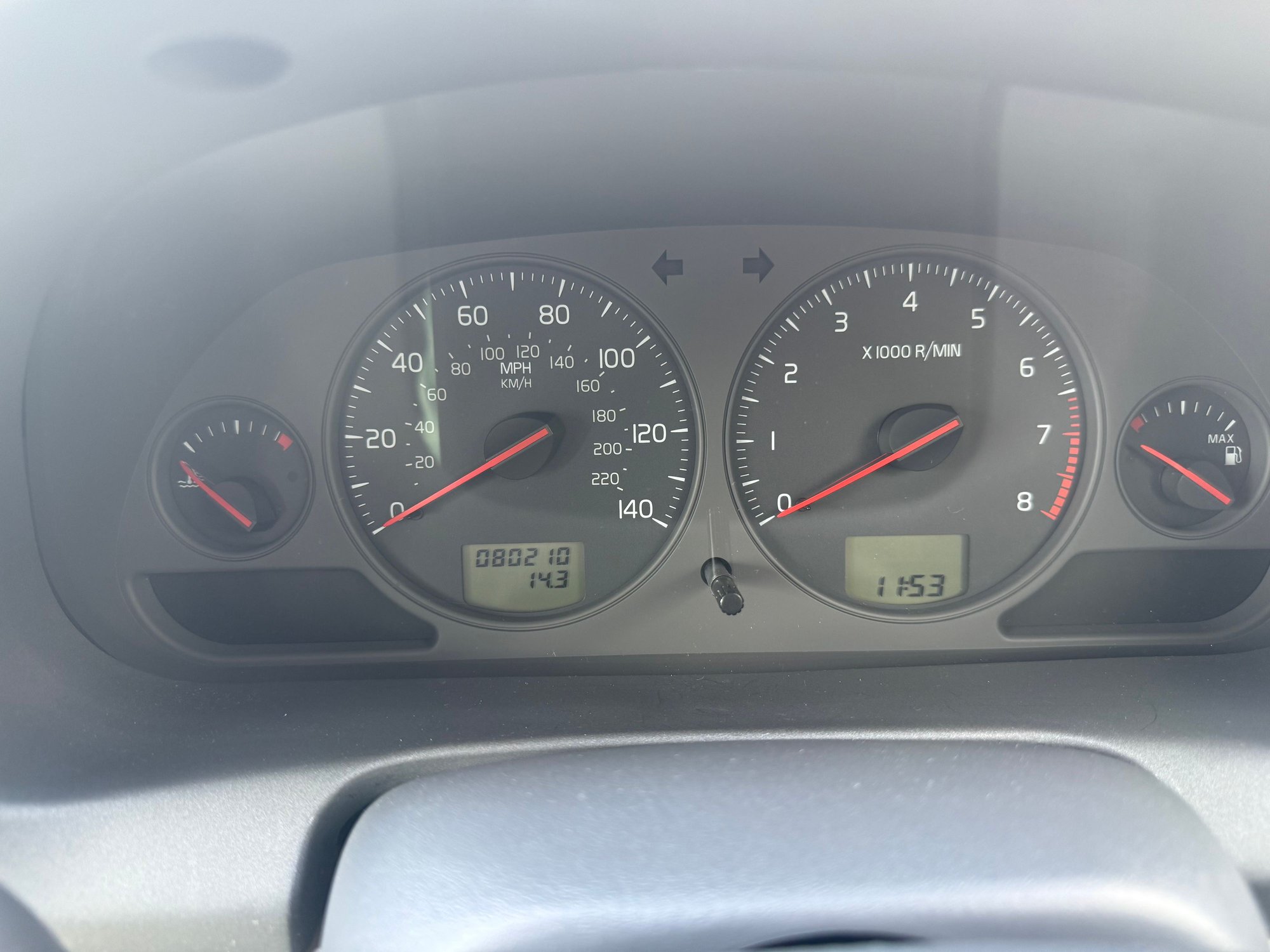 2002 Volvo V40 - 2002 volvo v40 1.9(2)T SE - Used - VIN GV52 XKJ - 81,000 Miles - 4 cyl - 2WD - Automatic - Gray - Harlow CM194D, United Kingdom
