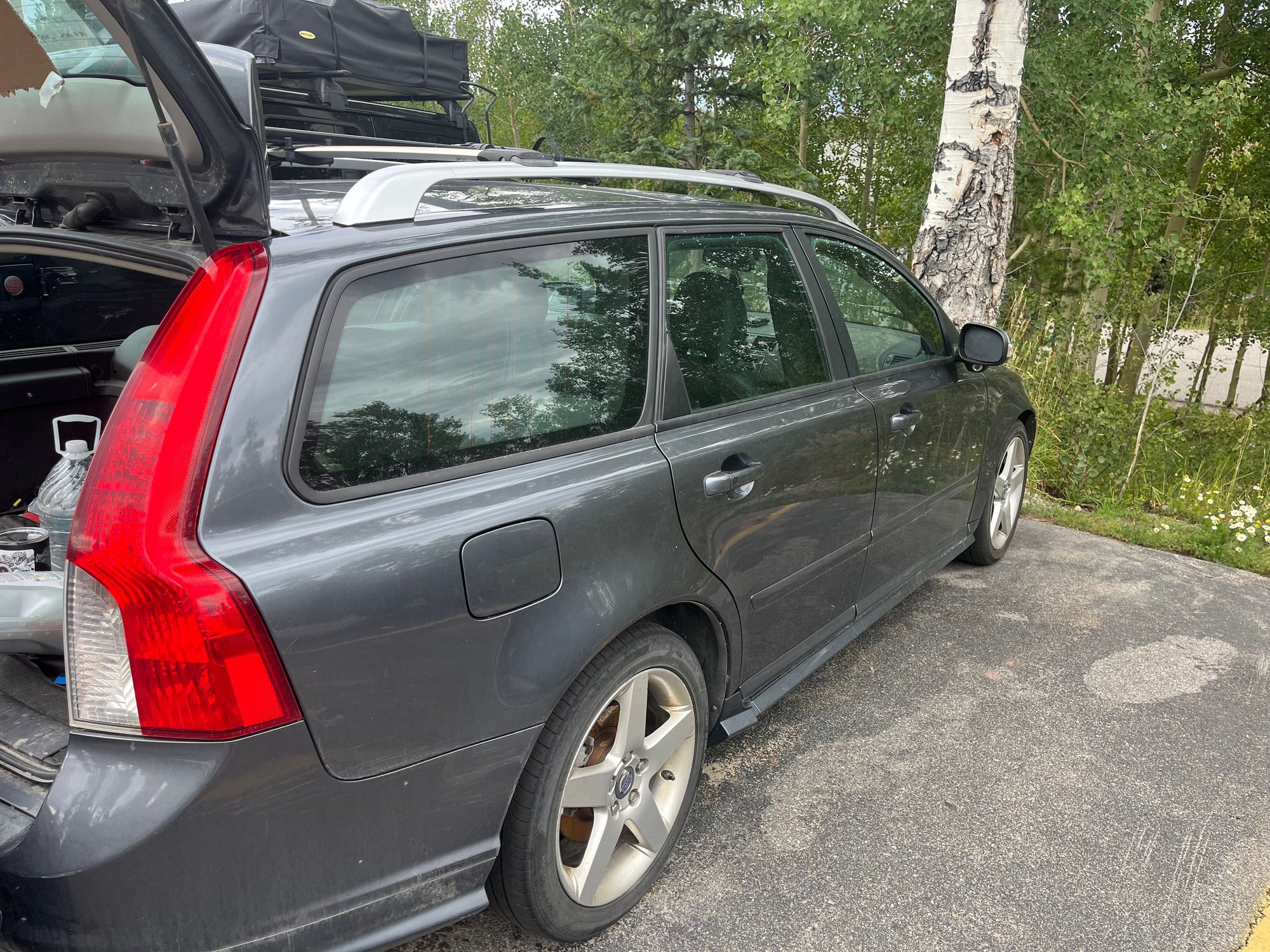 2010 Volvo V50 - 2010 *AWD* *6 speed manual* V50 R-Design T5 - Used - VIN YV1672MJ3A2573933 - 163,000 Miles - 5 cyl - AWD - Manual - Wagon - Gray - Frisco, CO 80443, United States
