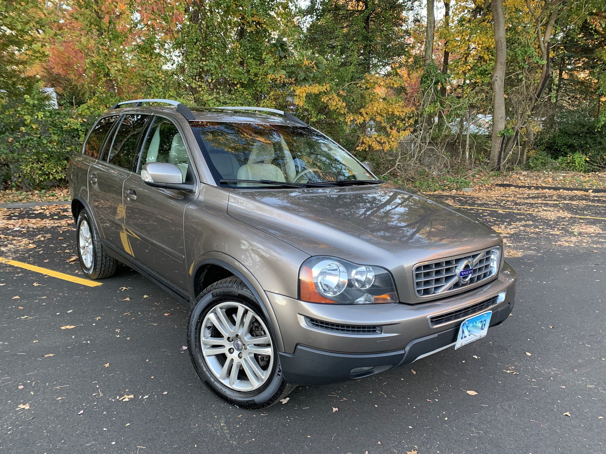 2012 Volvo XC90 - Original Owner selling Volvo XC90 AWD - Used - VIN YV4952cz8c1625885 - 100,561 Miles - 6 cyl - AWD - Automatic - SUV - Gray - Fairfield, CT 06825, United States