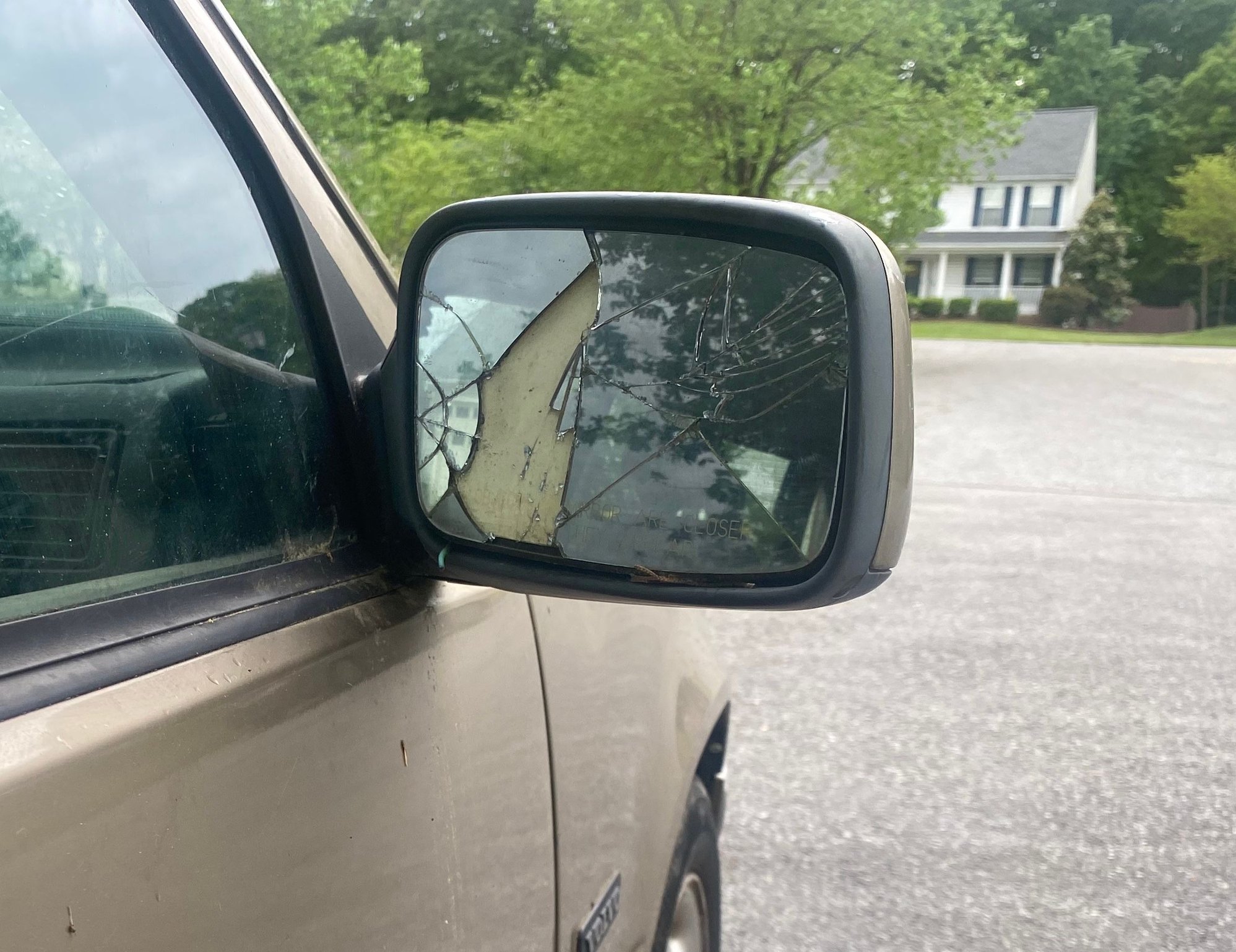 1993 Volvo 850 - 1993 Volvo 850 GLT - Used - VIN YV1LS5502P2091858 - 122,872 Miles - 5 cyl - 2WD - Automatic - Sedan - Gold - Glenn Dale, MD 20706, United States