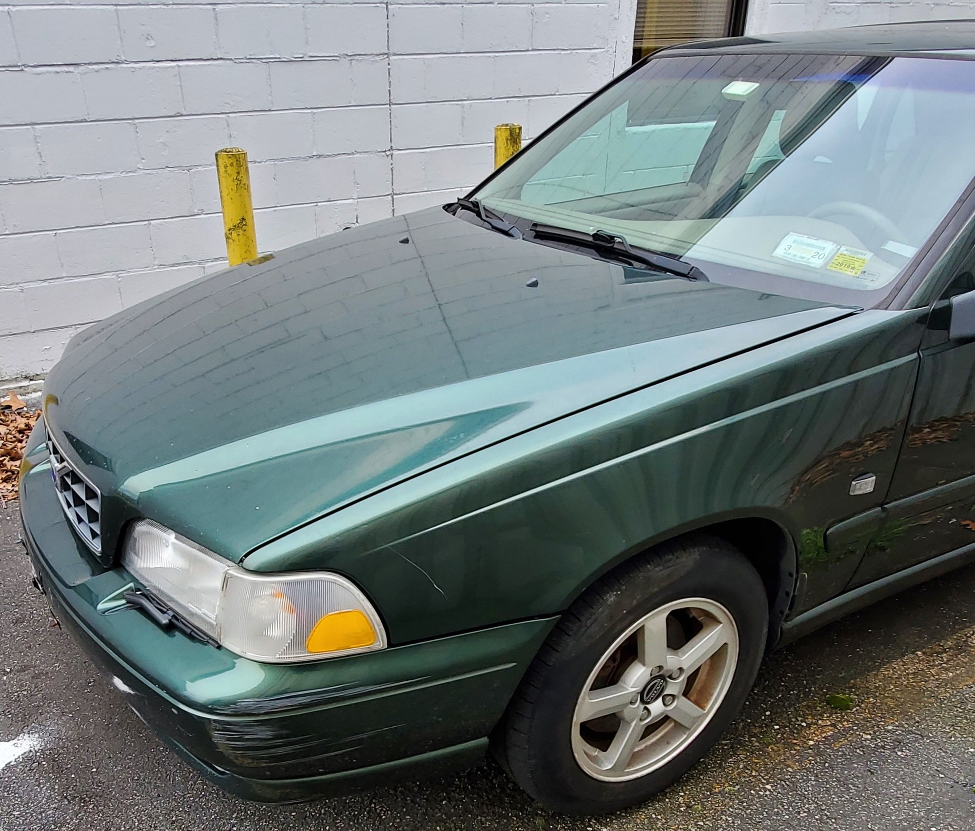 1999 Volvo S70 - 1999 Volvo S70 AWD - Used - VIN YV1LT56D8X2587584 - 126,670 Miles - 5 cyl - AWD - Automatic - Sedan - Other - Bethpage, NY 11714, United States