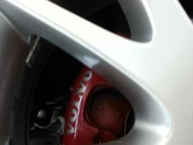 Rear brakes painted anfd lettered Volvo