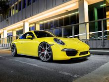 991 Carrera 4S on Velos S3 - Two Tone Finish - Car Lowered