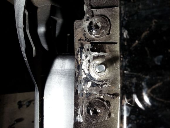 new bolt insterted.  sorry can rotate the pic.  right side is up.