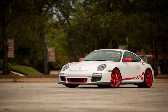 2011 Porsche 911 GT3 RS in Carrara White vs Guards Red