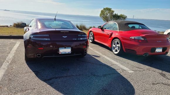 After the event, we took our 2 cars and drove further down the island an stopped by the pier.  The sun had finally come out