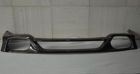 100% carbon fiber rear lip