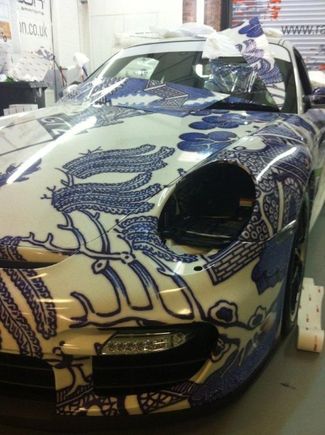 Porshcelain GT2 being wrapped