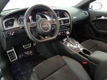 S5 - Interior 1