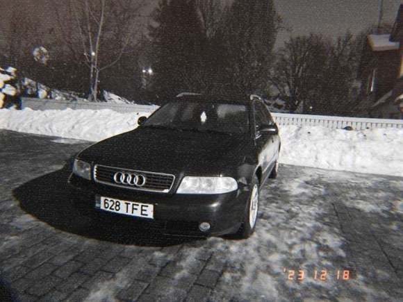 A4B5 Avant, 1.8, no turbo.