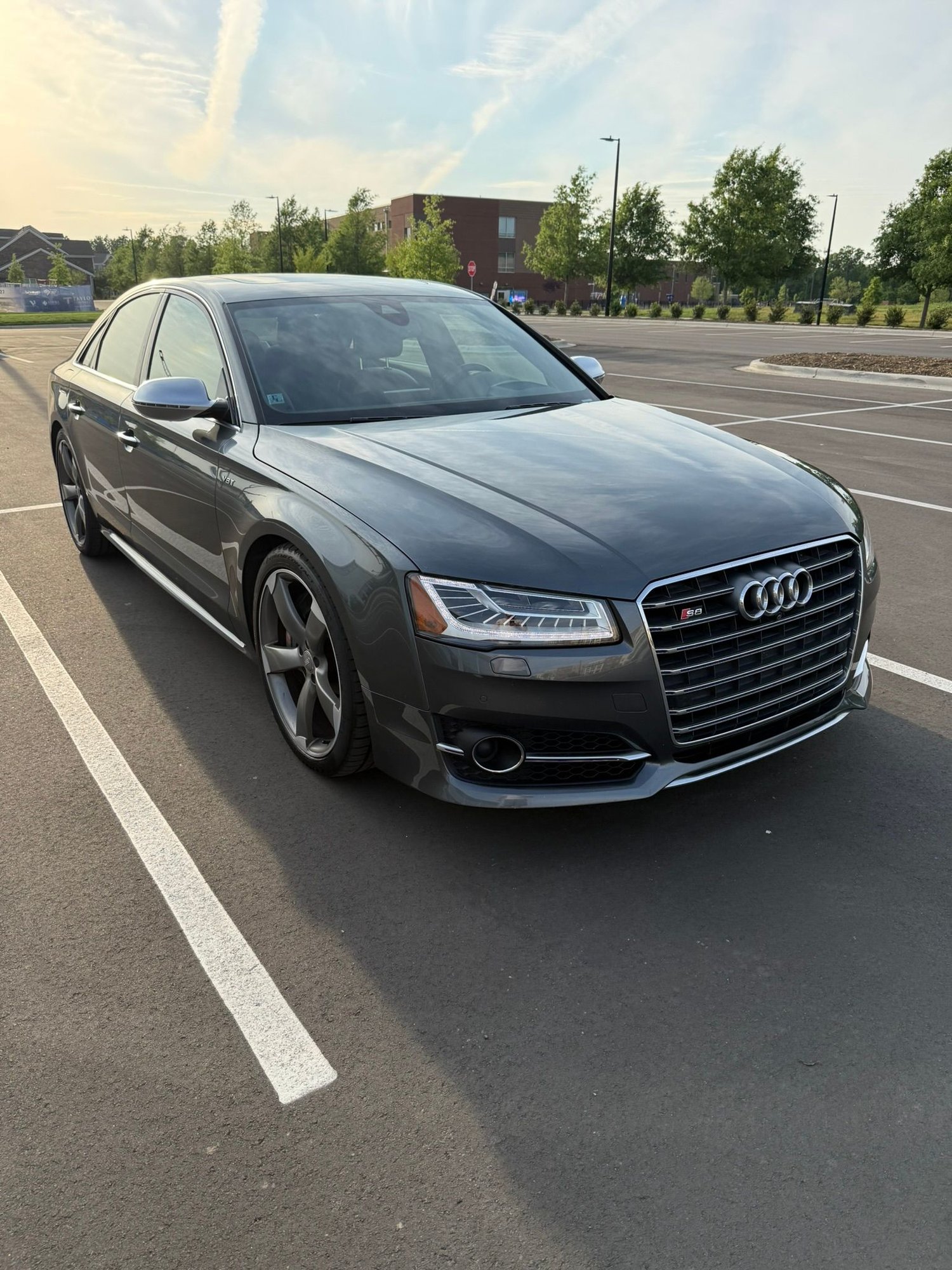 2015 Audi S8 - 2015 Audi S8 - gray - 60.000 mls - Used - VIN WAUK2AF02FN012954 - 59,500 Miles - 8 cyl - AWD - Automatic - Sedan - Gray - Charlotte, NC 28277, United States