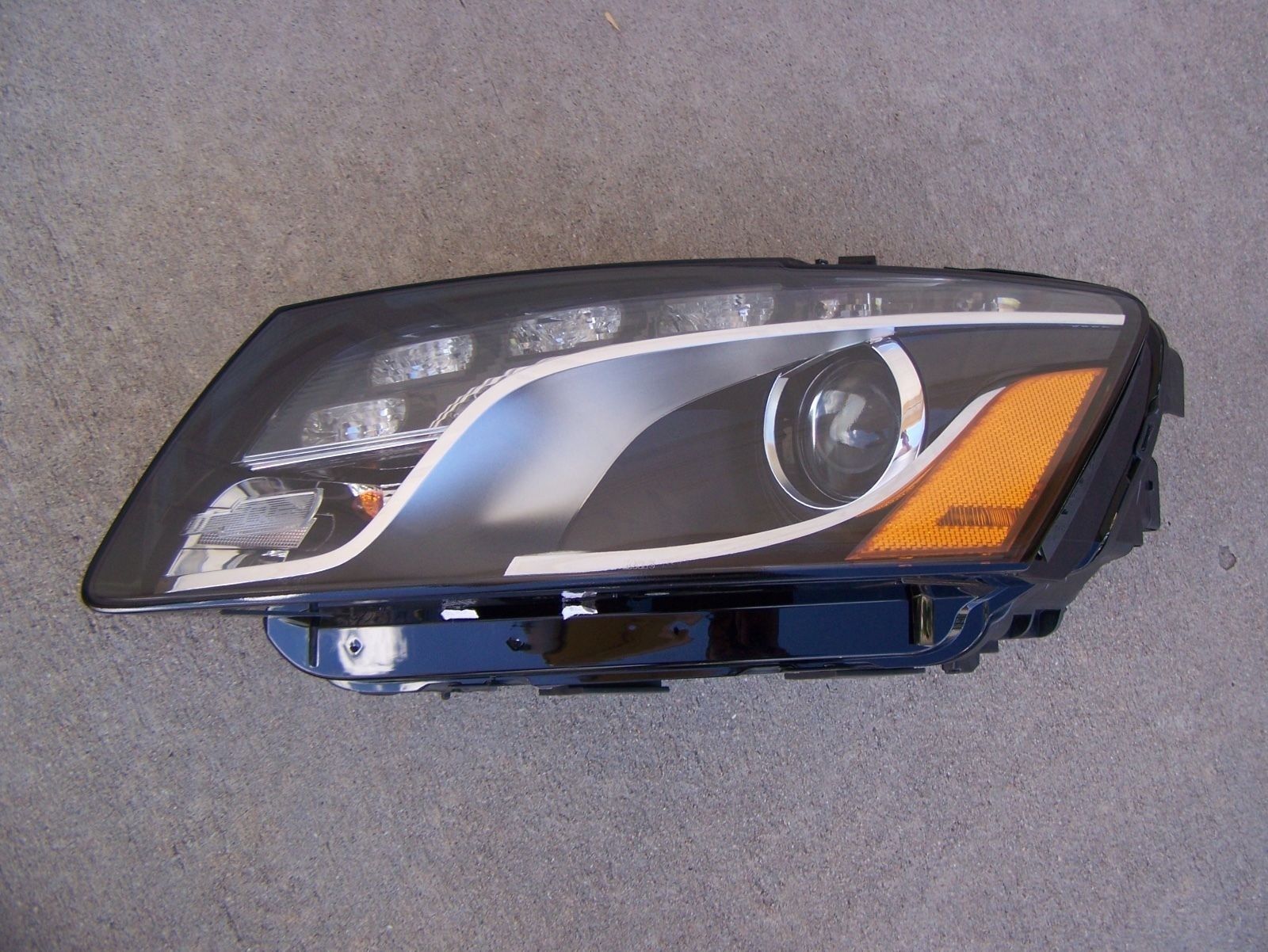 Audi Q5 20092012 OEM Headlight Assembly AudiWorld Forums