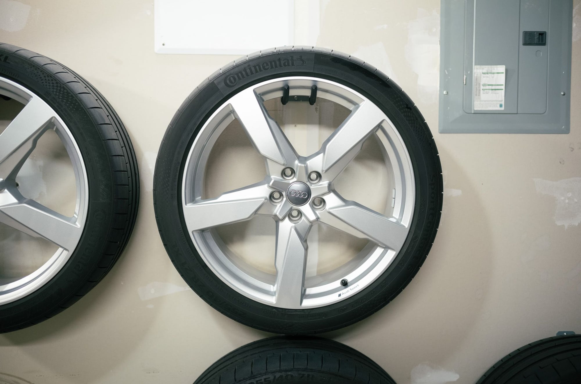 Wheels and Tires/Axles - FS: 21" SQ5 5-arm-polygon design wheels, with summer tires - Used - 2018 to 2024 Audi SQ5 - 2018 to 2024 Audi Q5 - Ann Arbor, MI 48197, United States