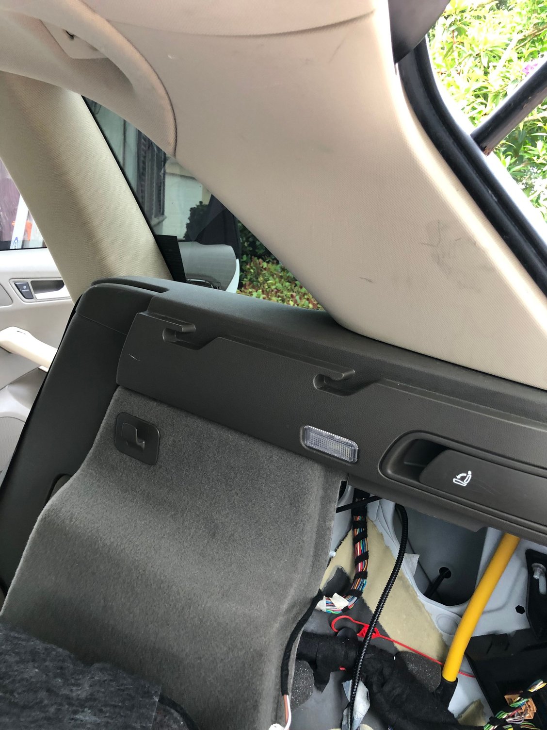 Q5 warning buzzer (H15) location AudiWorld Forums