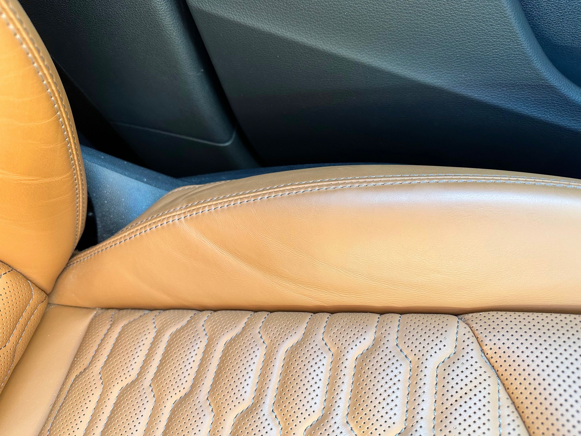 Audi Q8 Crease on Driver Seat AudiWorld Forums