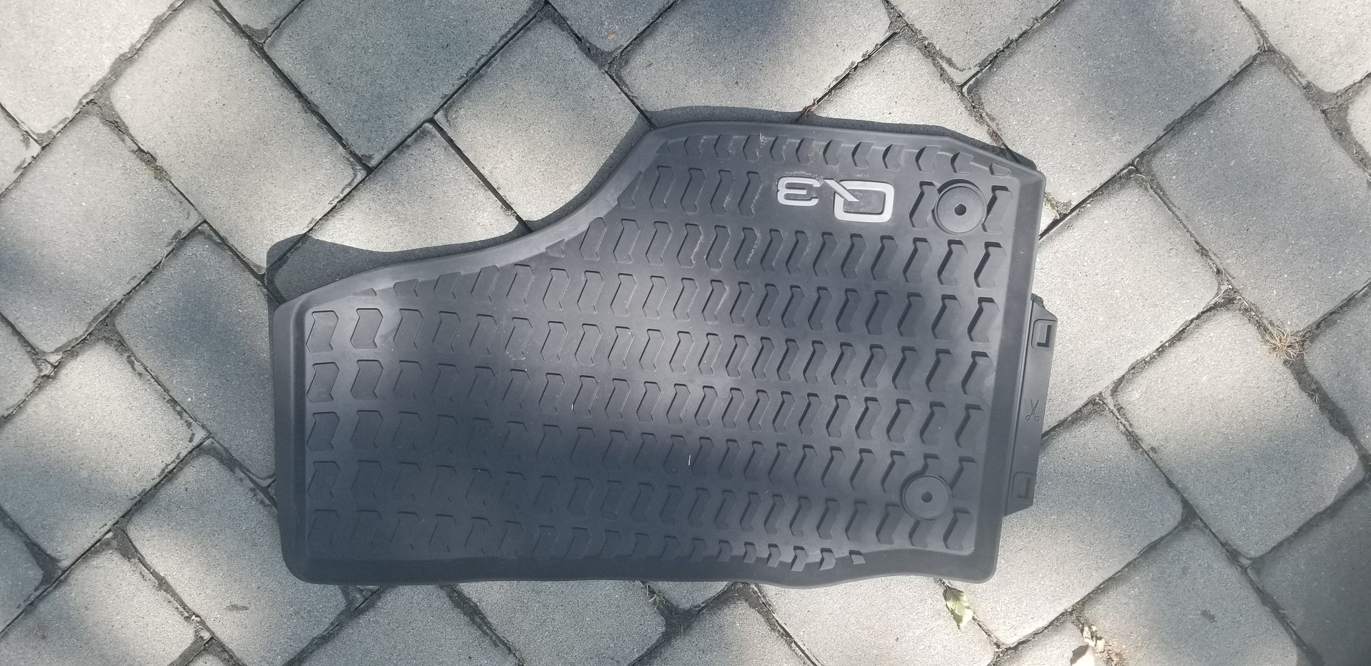 Audi Other Audi Q3 OEM Trunk Cargo Cover and Mats Black AudiWorld Forums