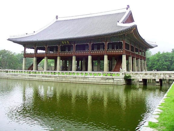 The meeting house at Gyeongbokgung Palace.