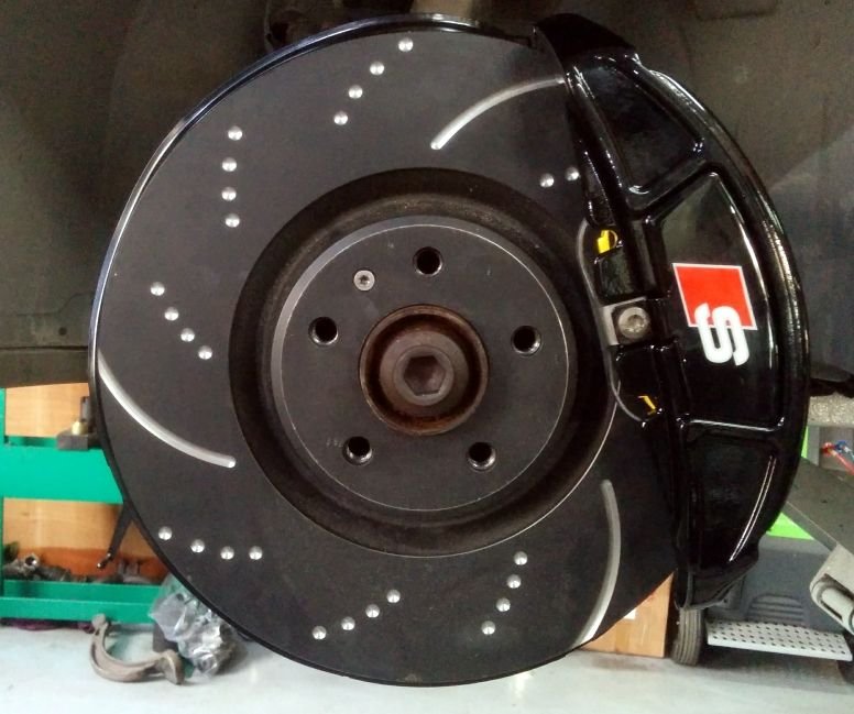 Caliper Paint Color For A Brilliant Black A7 Audiworld