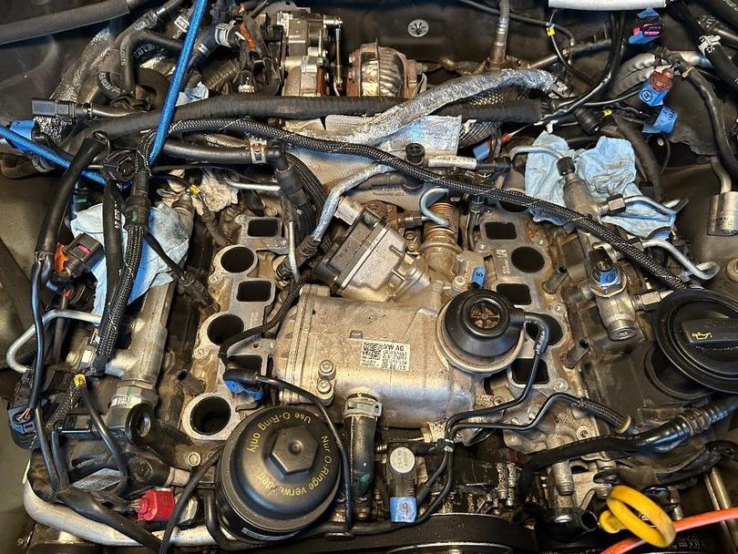 3.0 TDI Intake Removal all bolts out not budging? AudiWorld Forums