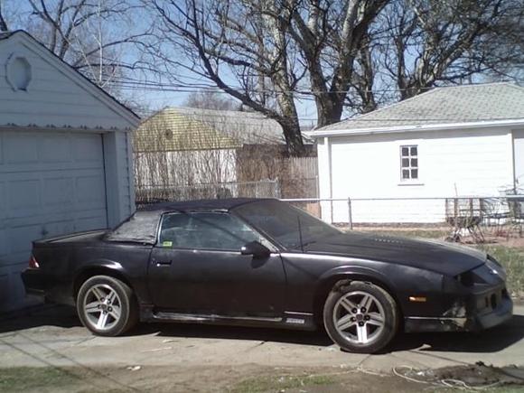 This is how it looked when we got rid of it for the 1994 camaro ttop car. im not really one for the newer camaros, but some of them did gain my respect over these past few times that i have seen them and looked at them. 

Im Just a muscle car girl:P