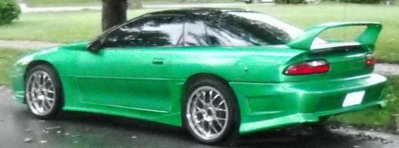 What Mustangs see in a race a Green tail