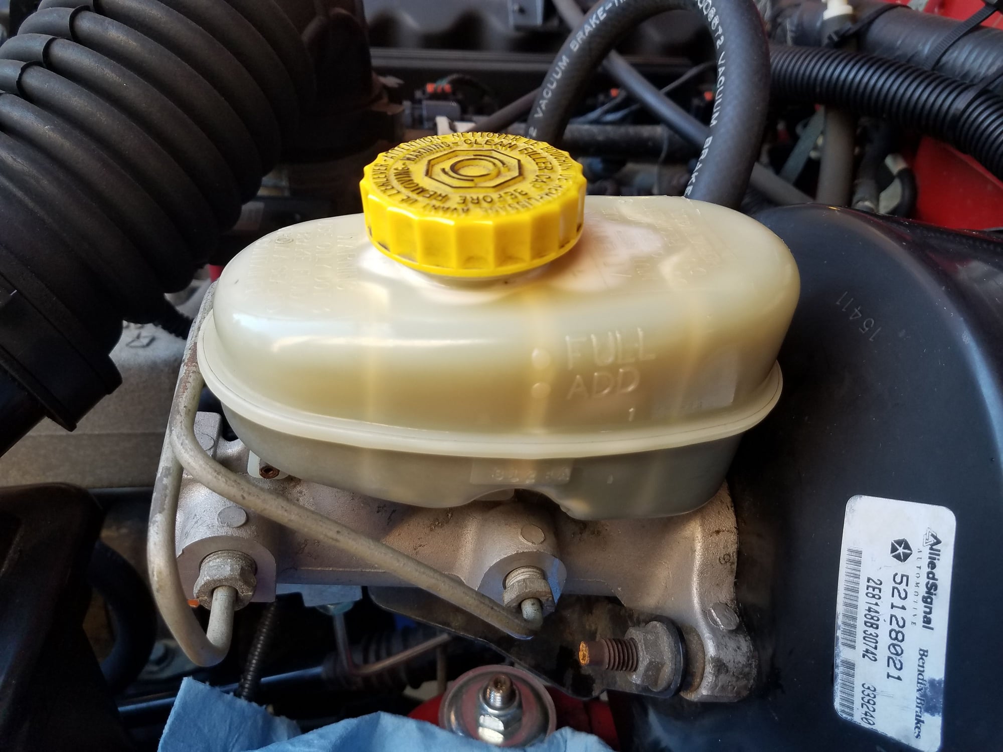 How to remove 97+ brake fluid reservoir? - Jeep Cherokee Forum