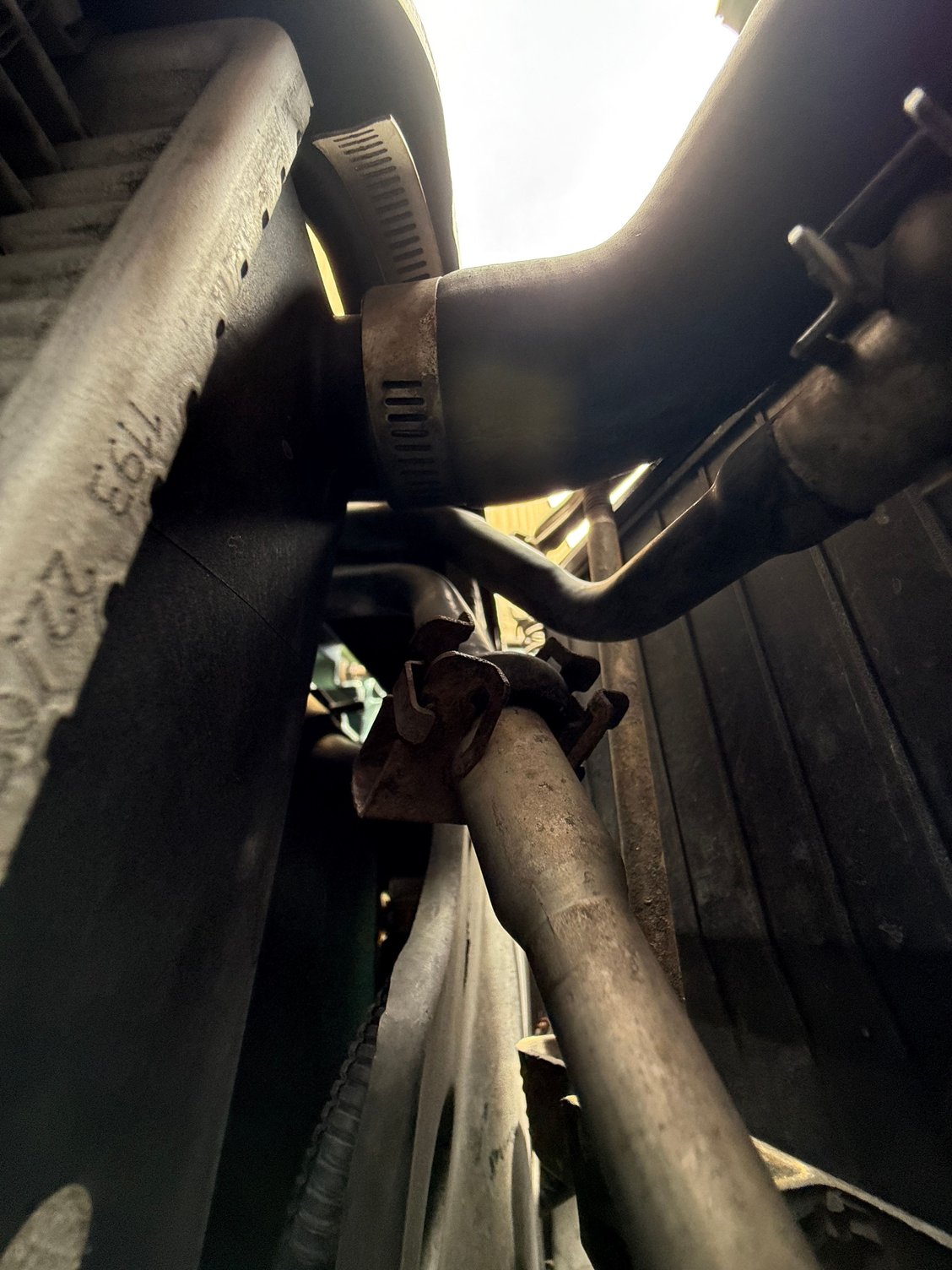 You can barley see it but you can see where the residue is that I noticed when buying it, doesn't look as crusty so I think more evidence that its this hose