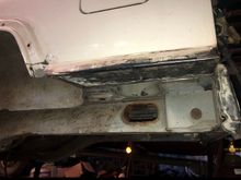 The driver’s side went much smoother. I had enough fresh metal left to do a proper cut and fold.